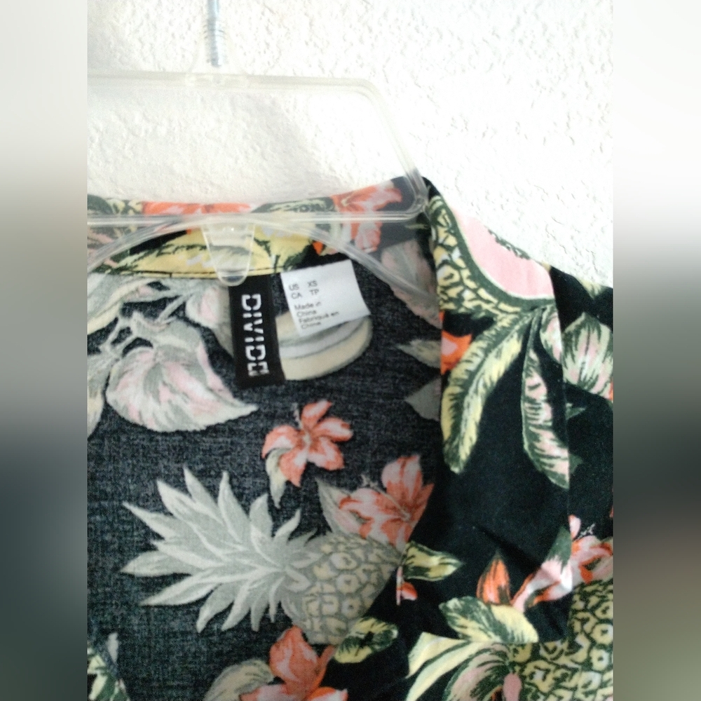 Divided H&M Hawaiian Camp Shirt Fruit & Floral Print Size Oversized XS Chest 36" - Picture 4 of 6